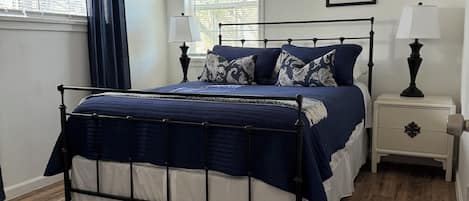 2 bedrooms, iron/ironing board, WiFi, bed sheets