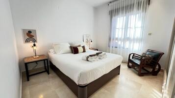 2 bedrooms, iron/ironing board, WiFi, bed sheets