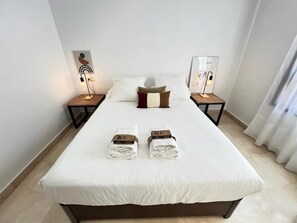 2 chambres, fer et planche à repasser, Wi-Fi, draps fournis