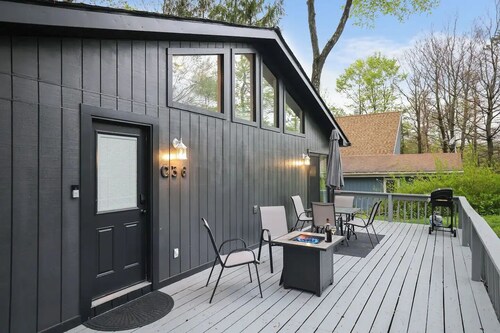 Winter Escape / Fireplace / Firepit / Relaxing