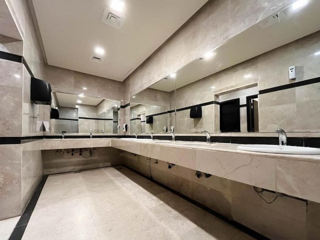 Salle de bain commune