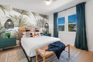 3 bedrooms, desk, iron/ironing board, travel crib