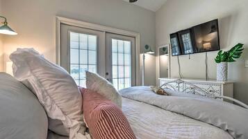 3 室のベッドルーム、アイロン / アイロン台、旅行用ベビーベッド、WiFi (無料)