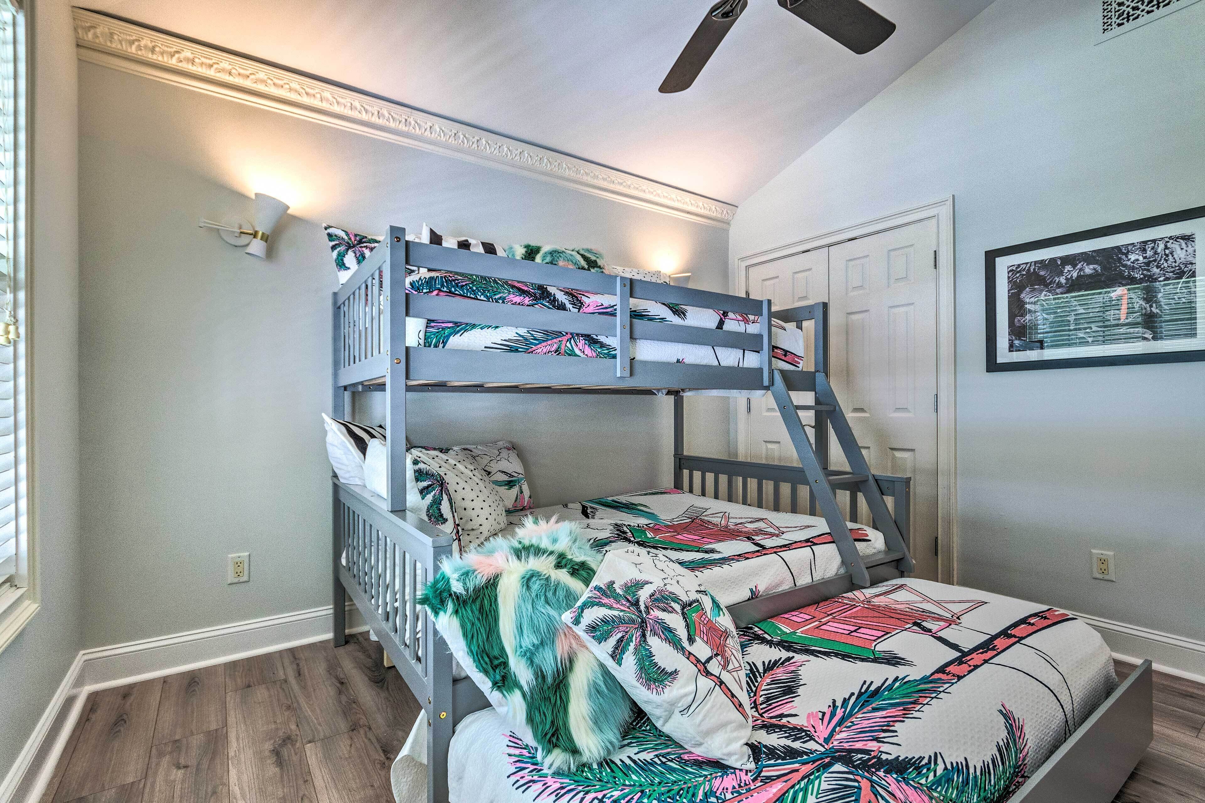 3 chambres, fer et planche à repasser, lit parapluie, Wi-Fi gratuit