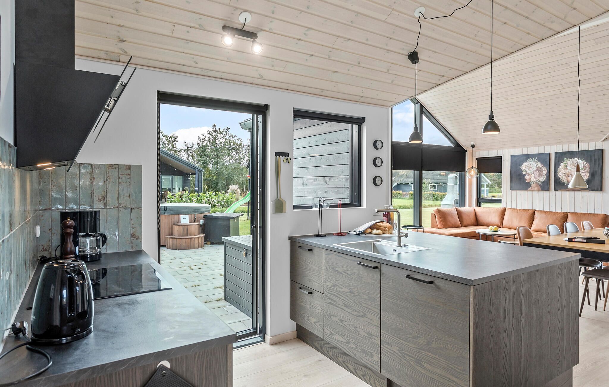 Fridge, oven, dishwasher, coffee/tea maker