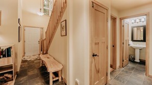 Unclassified image, 4 of 50, button - 40gs Wifi - W/D Hot Tub - Sleeps 8 (Deming)
