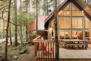 Outdoor dining - 40gs Wifi - W/D Hot Tub - Sleeps 8 (Deming)