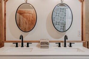 Villa (3 Bedrooms) | Bathroom