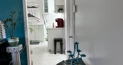 Charming 3-bedroom House In Paradise Green Stratford CT Close To 95 & Train
