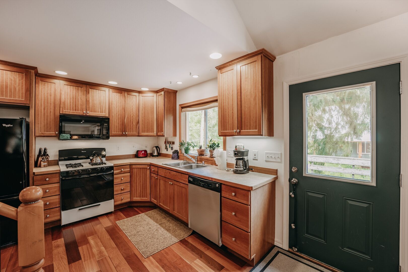 Villa (3 Bedrooms) | Private kitchen | Fridge, microwave, oven, stovetop