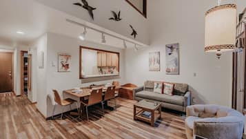 Apartment (2 Bedrooms) | Living area | Table tennis