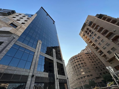1bdr luxury apartment 