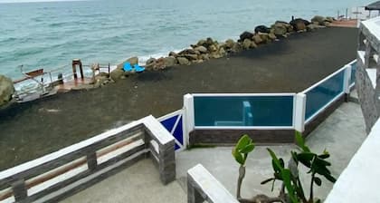 Cruise with Guardia and access to Private Beach