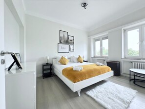 5 bedrooms, iron/ironing board, free WiFi - Charming 5 bedrooms Home (Luxembourg City)