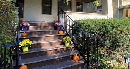 Newly Built, Bright Garden Studio in Oak Park.