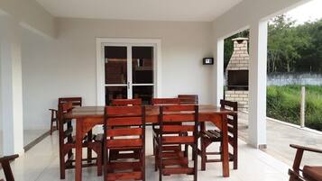 Outdoor dining