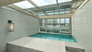 Spa Suite, Suite, 1 King, Private pool | In-room safe, blackout drapes, iron/ironing board, free WiFi