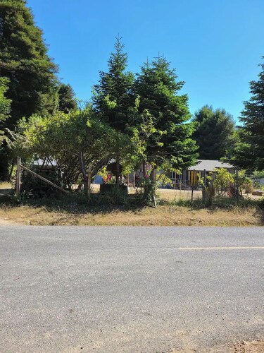 Charming 2-bedroom cottage in lovely Fort Bragg with WiFi