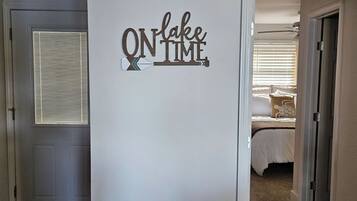 2 bedrooms, desk, iron/ironing board, travel cot