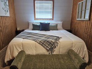 2 Schlafzimmer, Schreibtisch, Bügeleisen/Bügelbrett, Reisekinderbett