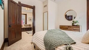 2 sovrum, strykjärn/strykbräda, wi-fi och sängkläder