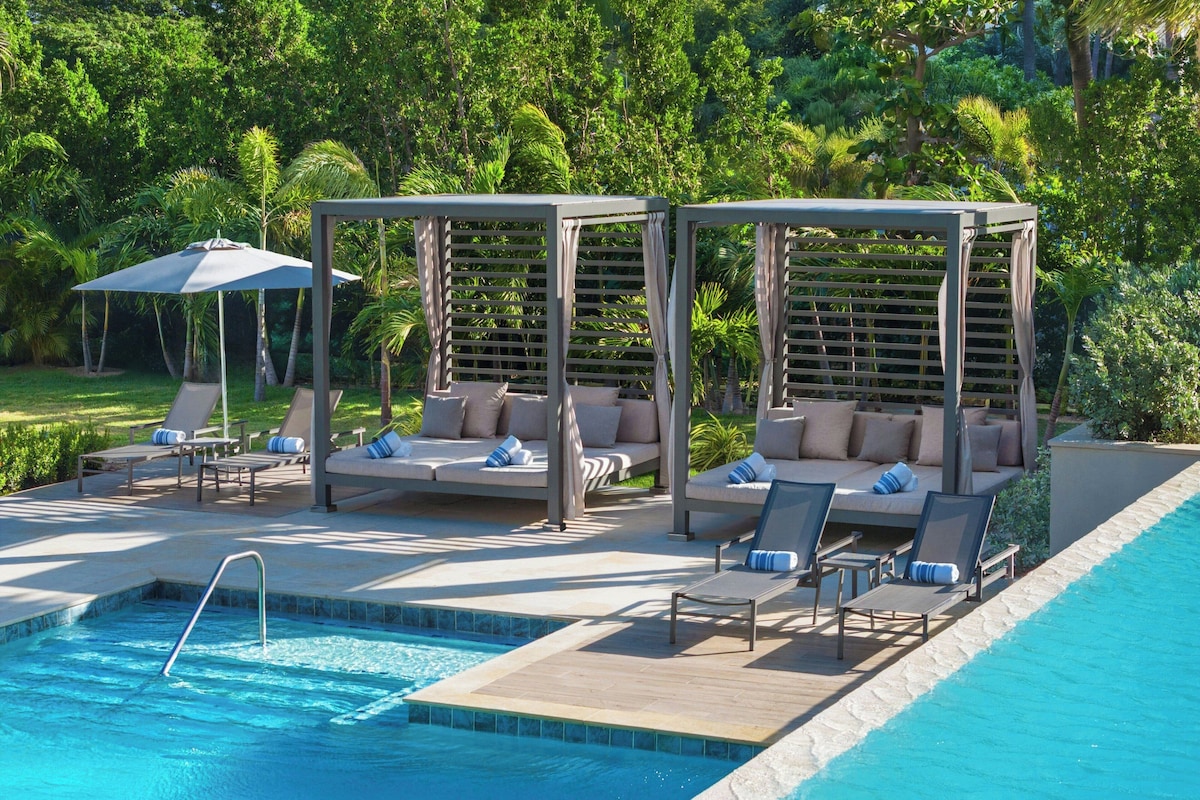 The St. Regis Aruba Resort