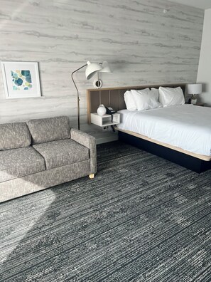 Ropa de cama hipoalergénica y escritorio 