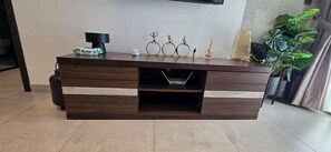 Deluxe Apartment | Ruang tamu | TV skrin rata 