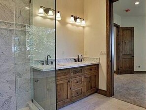 Bathroom - Above It all (Lake Arrowhead)