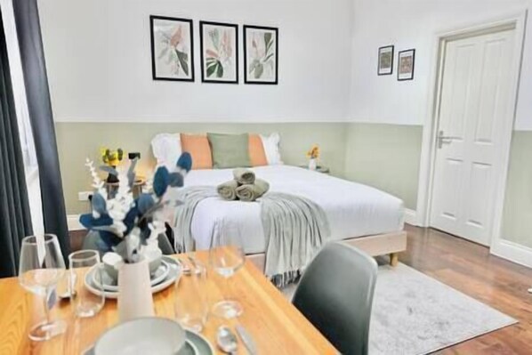 1 bedroom, iron/ironing board, travel crib, WiFi