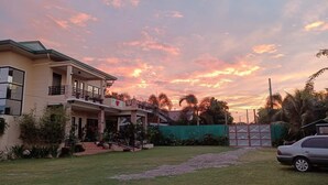 Exterior - Elenem Resort (Magalang)