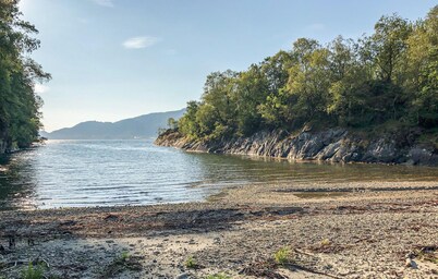 Lovely home in Sørbøvåg