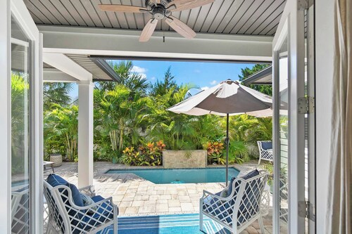 Plunge Pool, Pack N Play, BBQ, Walk Downtown