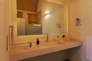 Hair dryer, towels, soap, shampoo - Vid de Luna (San Miguel de Allende)