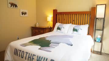 3 bedrooms, iron/ironing board, internet, bed sheets