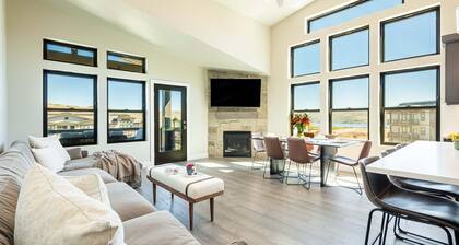 Free Ski Shuttle- Minutes to Deer Valley East Village and Jordanelle Reservoir