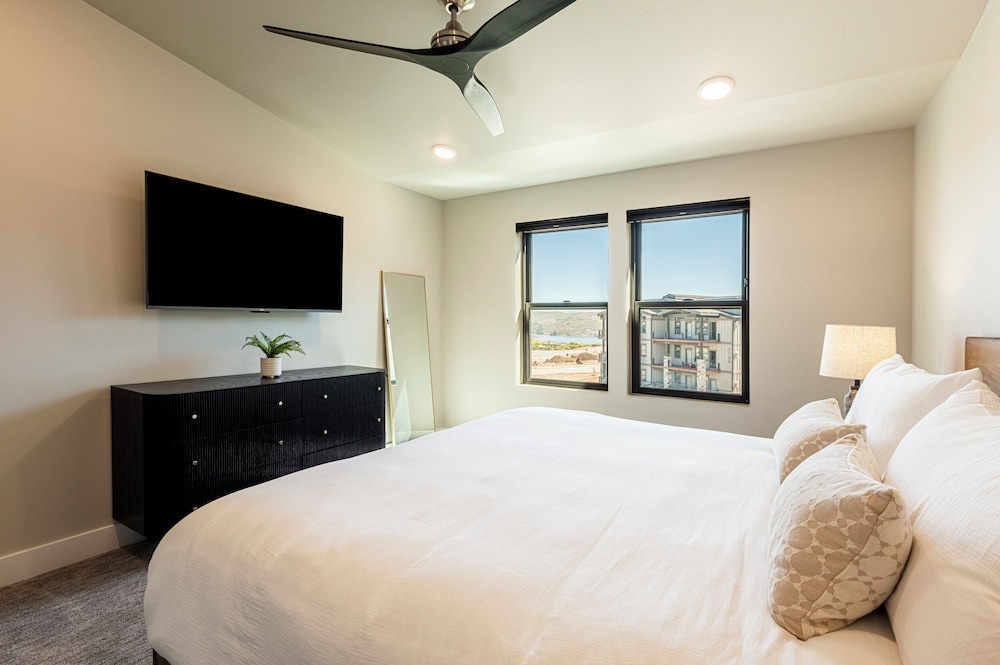 Topfloor unit, Minutes to Deer Valley East Village and Jordanelle