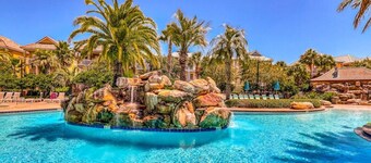 Your own piece of paradise at THE SALTY PARROT!
