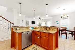 Micro-ondas, fogão, cooktop, lava-louças