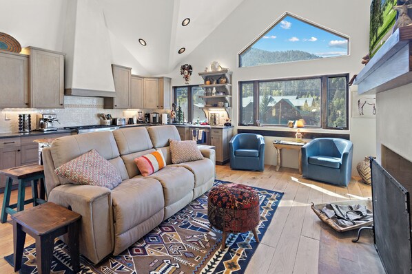 Smart TV, fireplace, offices