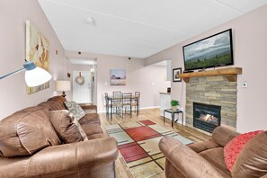 Living area - Trendy 2 BDR Condo w/ Pool + Hot Tub Near Downtown (Gatlinburg)