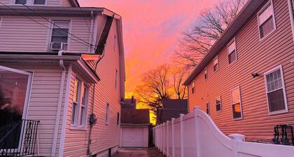 Cozy studio in tranquil Queens with WiFi, AC