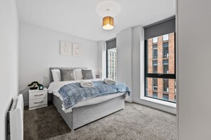 1 bedroom, desk, iron/ironing board, WiFi
