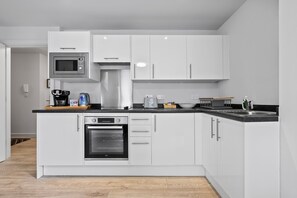 Fridge, microwave, oven, coffee/tea maker