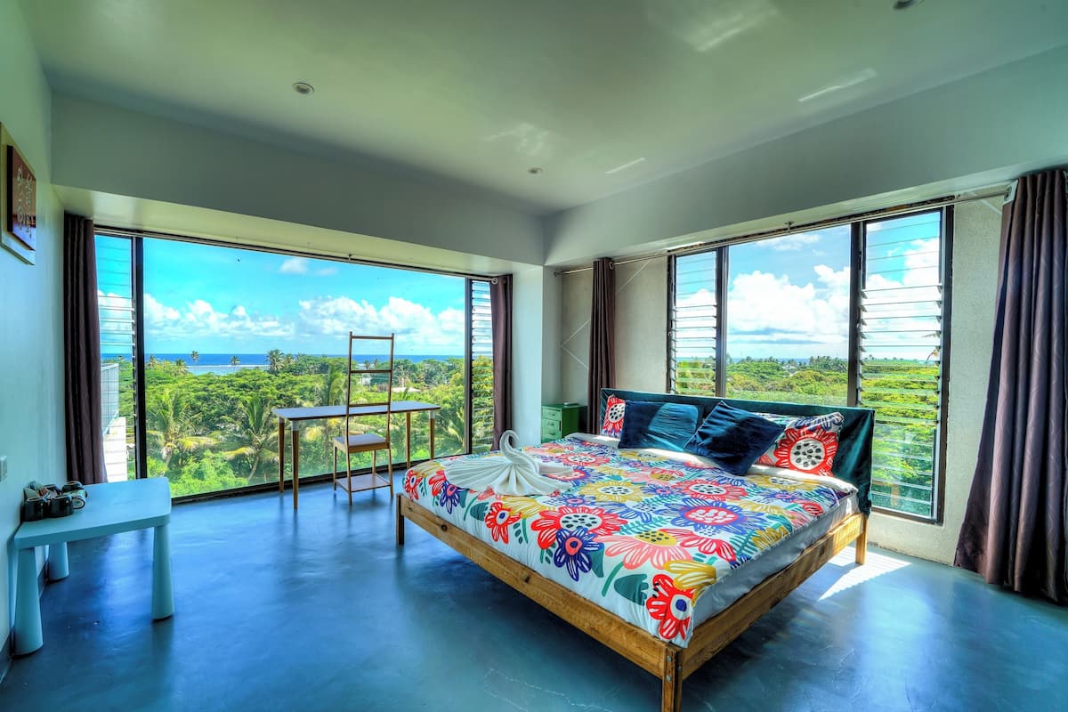 Family Room, Sea View