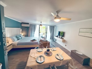 1 bedroom, in-room safe, desk, iron/ironing board - NEW Stunning Ground Floor Beachfront Studio in Coral Beach,  Grand Bahamas (Freeport)