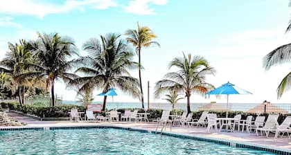 NEW Stunning Ground Floor Beachfront Studio in Coral Beach, Grand Bahamas