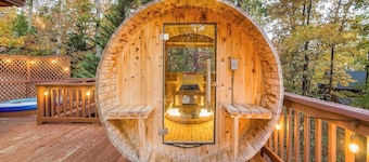 Huge/Mountain Views/Theater/Ski/HotTub/Sauna/GameRoom