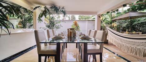 Outdoor dining