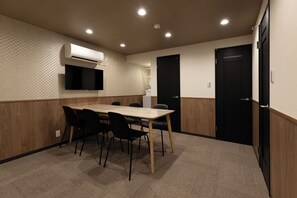 Interior - Whitedragon60 (Osaka)